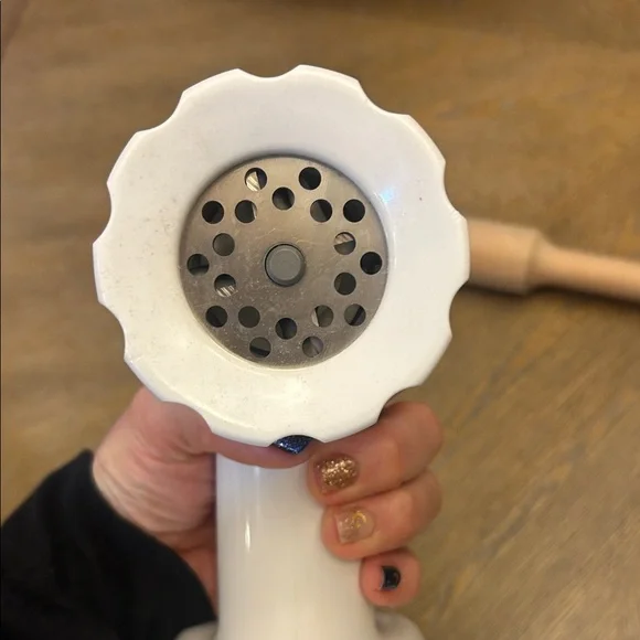 Vintage KitchenAid White Food Grinder Attachment - Picture 5 of 7